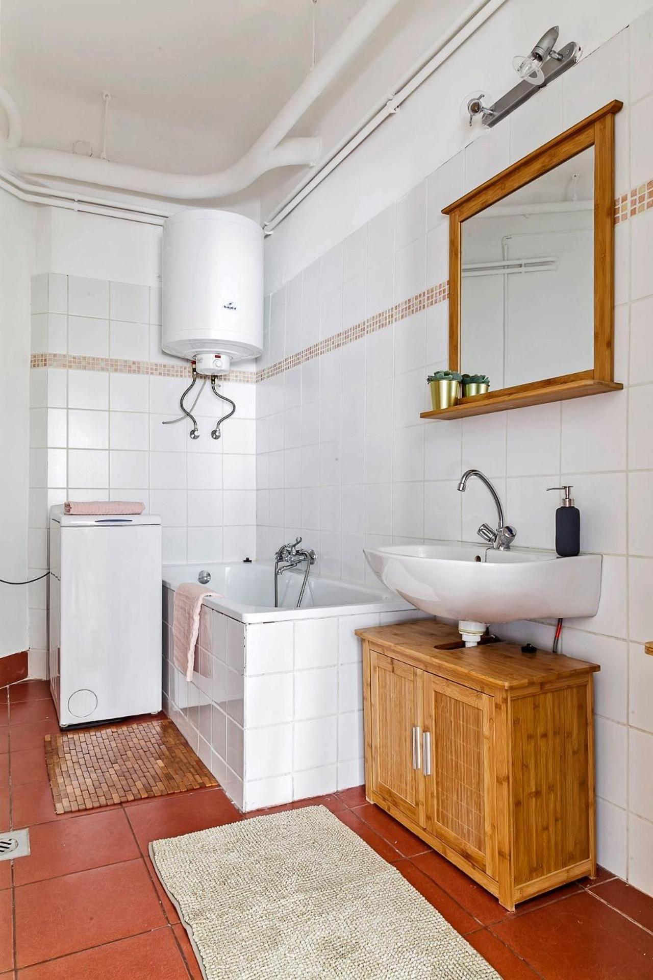 Cozy 4 Bedroom Overlooking The Basilica Apartment